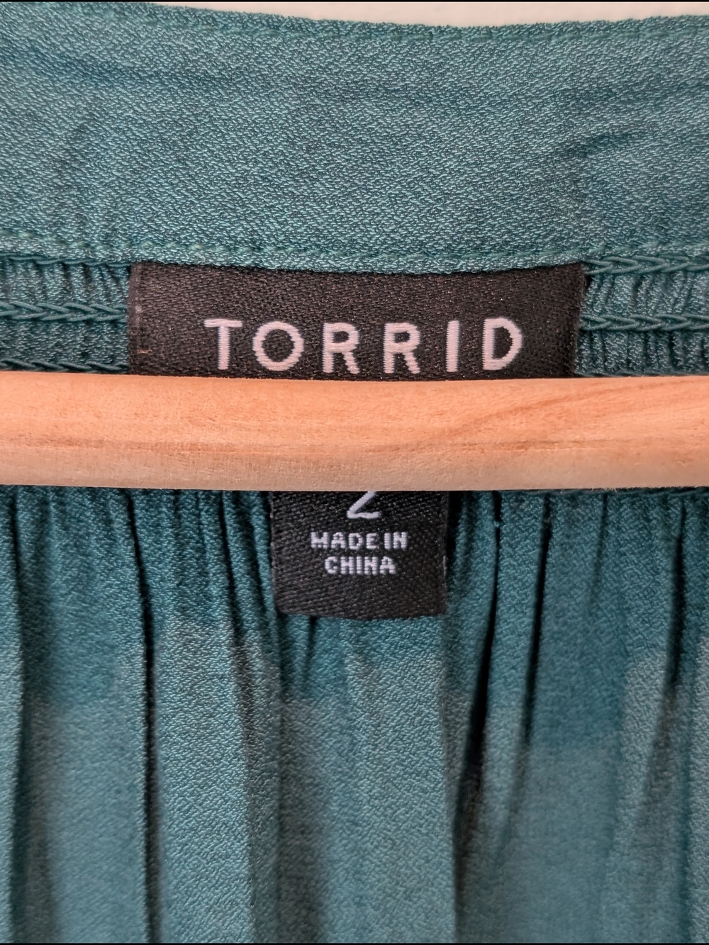 Torrid GREEN V-Neck Peasant Blouse - Picture 2 of 5